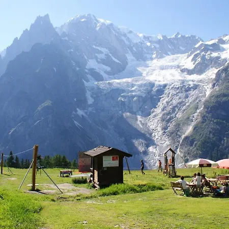 Affittacamere Scalvino * Courmayeur